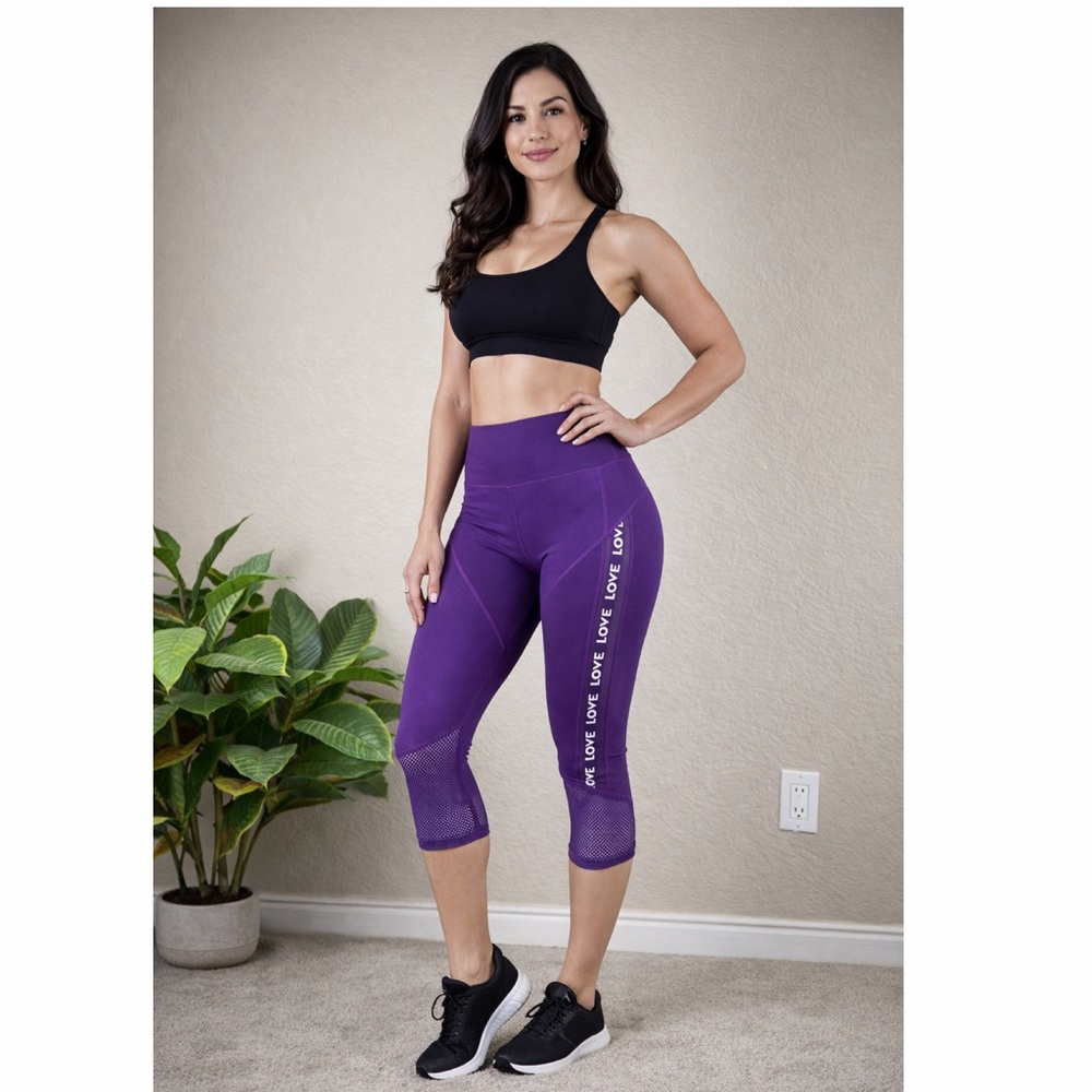 Purple High Rise Capri Leggings LOVE Print Mesh Panel Athletic Yoga‎ Pants